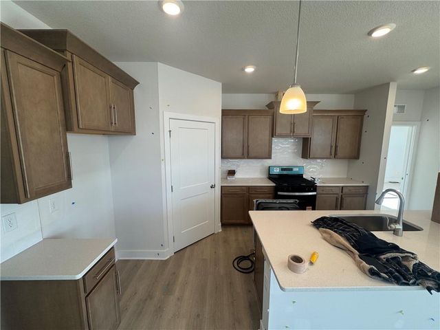 20827 W 188th Terrace, Spring Hill, KS 66083