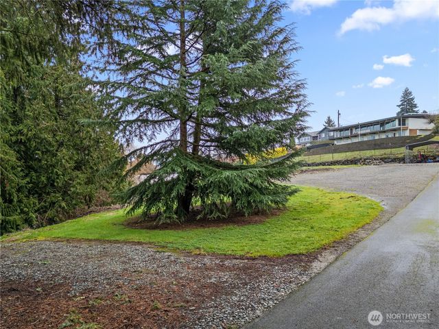 2137 3rd Street SE, Puyallup, WA 98372