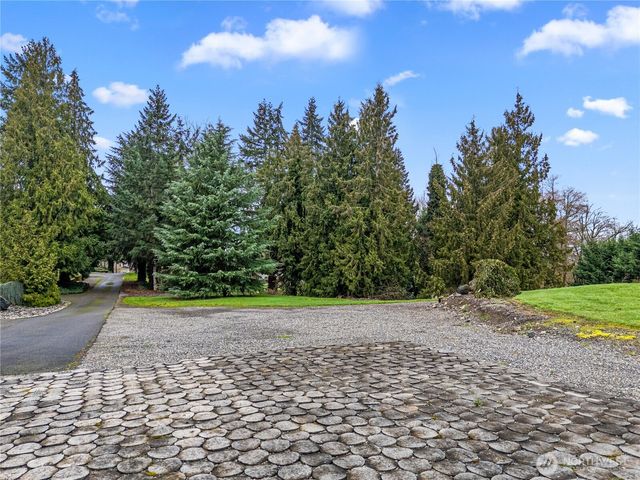 2137 3rd Street SE, Puyallup, WA 98372