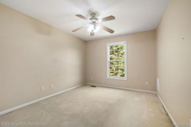 7657 Windgate Circle, West Bloomfield Charter Township, MI 48323