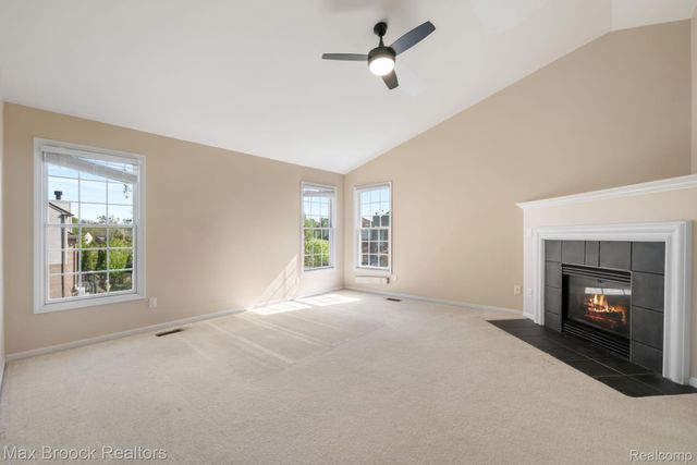 7657 Windgate Circle, West Bloomfield Charter Township, MI 48323