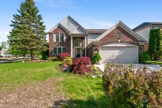 7657 Windgate Circle, West Bloomfield Charter Township, MI 48323