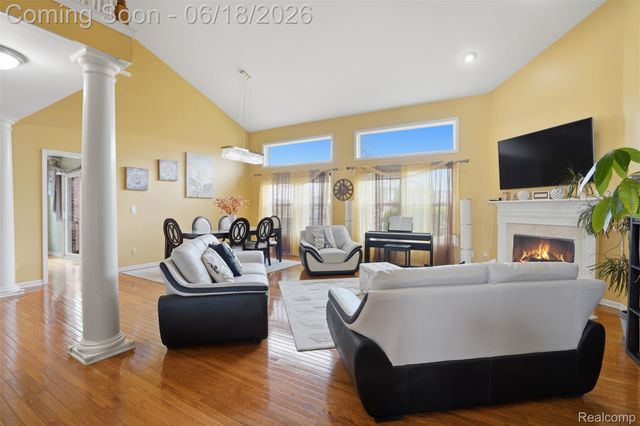 29126 Eastman Trail, Novi, MI 48377