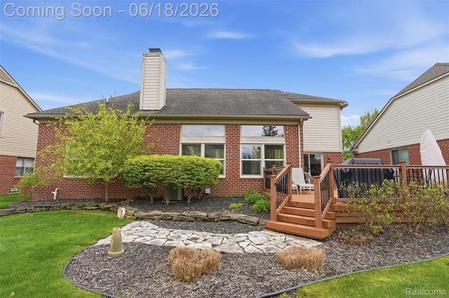 29126 Eastman Trail, Novi, MI 48377