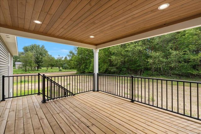 9764 56th Avenue, Allendale, MI 49401