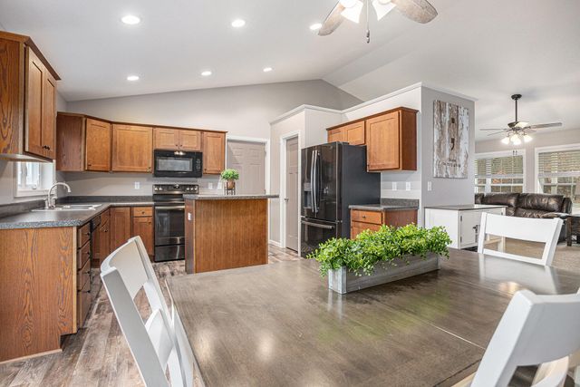 29209 62nd Avenue, Lawton, MI 49065