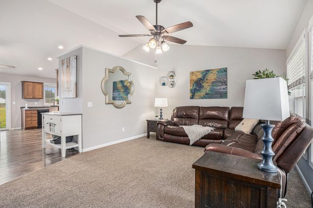 29209 62nd Avenue, Lawton, MI 49065