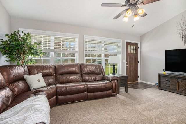 29209 62nd Avenue, Lawton, MI 49065