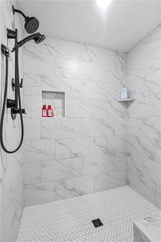 1283 NW Lindenwood Drive, Grain Valley, MO 64029