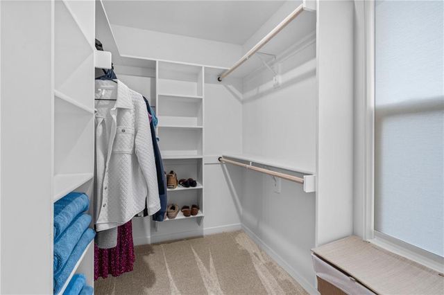 1283 NW Lindenwood Drive, Grain Valley, MO 64029