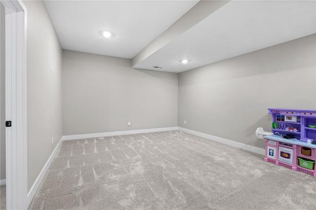 1283 NW Lindenwood Drive, Grain Valley, MO 64029