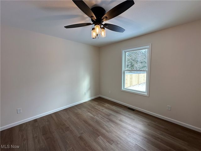 3253 Glen Oaks Drive, Youngstown, OH 44511