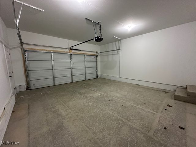 3253 Glen Oaks Drive, Youngstown, OH 44511