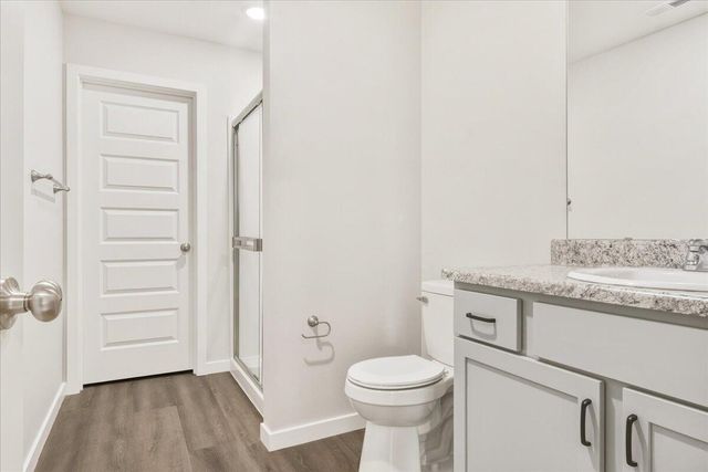 1229 N Warren Avenue, Springfield, MO 65802