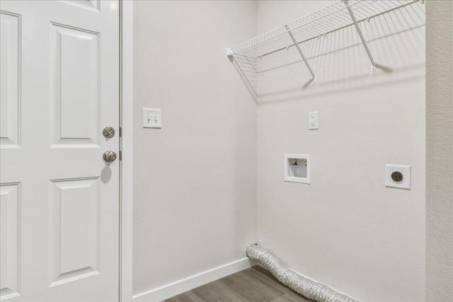 1229 N Warren Avenue, Springfield, MO 65802