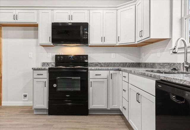 1229 N Warren Avenue, Springfield, MO 65802