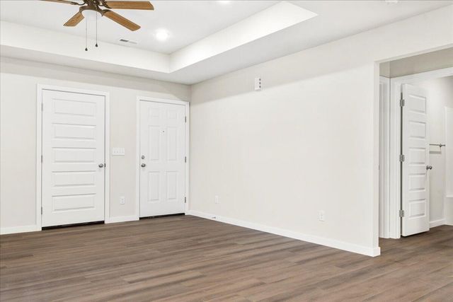 1229 N Warren Avenue, Springfield, MO 65802