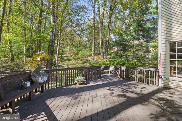 11273-A WAPLES MILL RD, Oakton, VA 22124