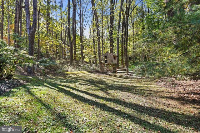 11273-A WAPLES MILL RD, Oakton, VA 22124