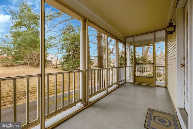 11273-A WAPLES MILL RD, Oakton, VA 22124