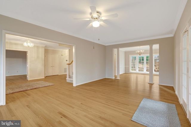 11273-A WAPLES MILL RD, Oakton, VA 22124