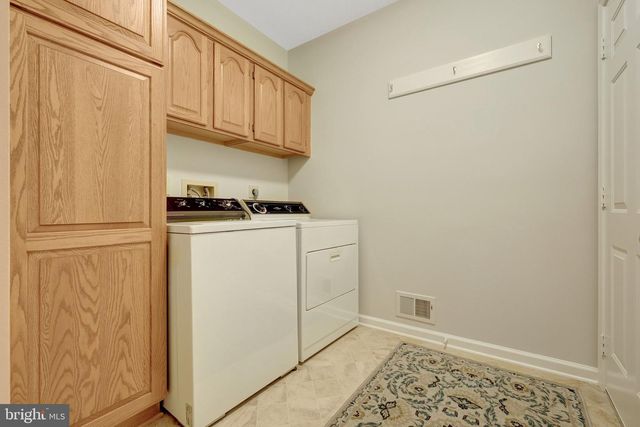 11273-A WAPLES MILL RD, Oakton, VA 22124