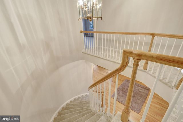 11273-A WAPLES MILL RD, Oakton, VA 22124