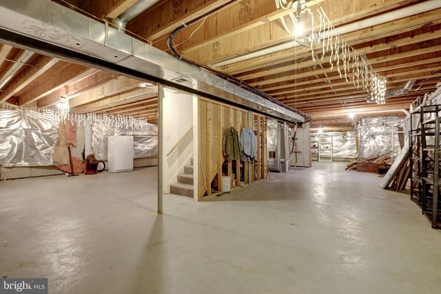 11273-A WAPLES MILL RD, Oakton, VA 22124