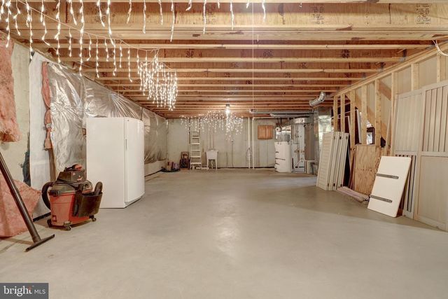 11273-A WAPLES MILL RD, Oakton, VA 22124