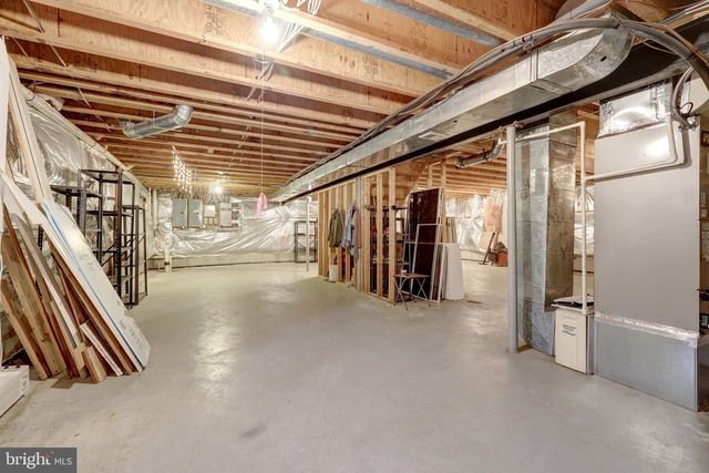 11273-A WAPLES MILL RD, Oakton, VA 22124