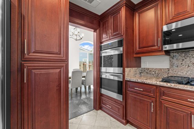 8422 Deer Fern Ct, Antelope, CA 95843