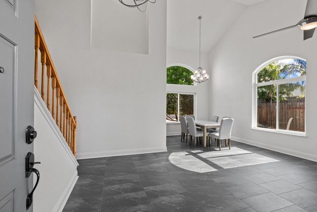 8422 Deer Fern Ct, Antelope, CA 95843