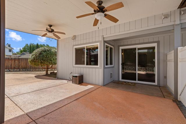 8422 Deer Fern Ct, Antelope, CA 95843