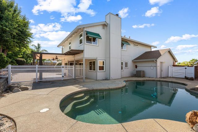 8422 Deer Fern Ct, Antelope, CA 95843