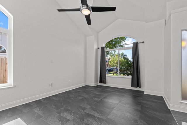 8422 Deer Fern Ct, Antelope, CA 95843