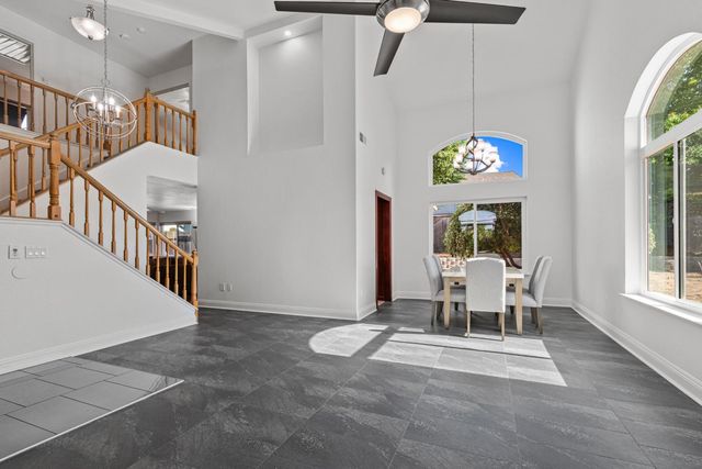 8422 Deer Fern Ct, Antelope, CA 95843