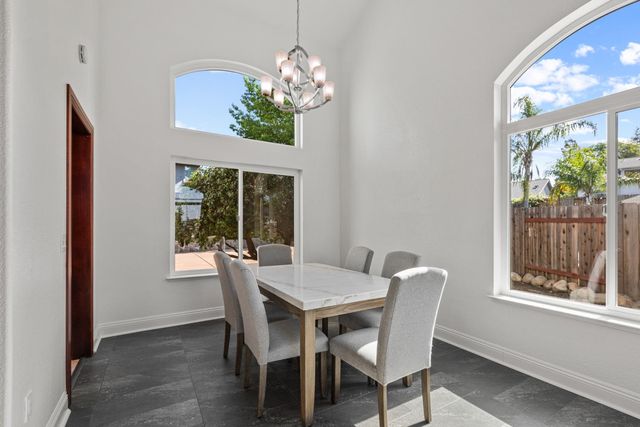 8422 Deer Fern Ct, Antelope, CA 95843