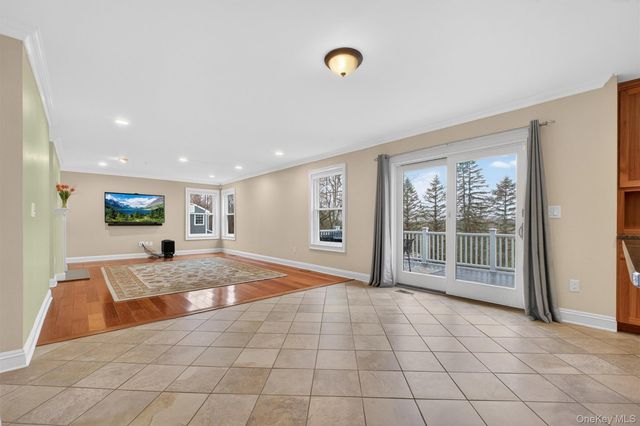 45 E Hill Road, Cortlandt Manor, NY 10567