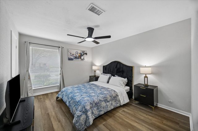 2930 Riata Lane, Houston, TX 77043