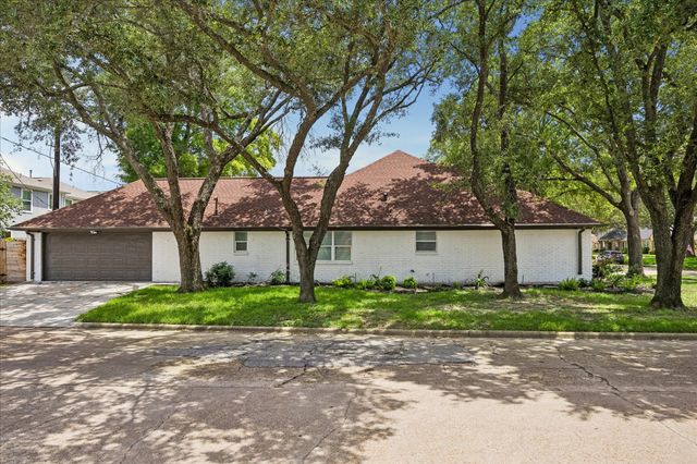 2930 Riata Lane, Houston, TX 77043