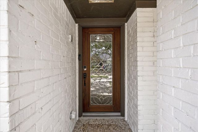 2930 Riata Lane, Houston, TX 77043