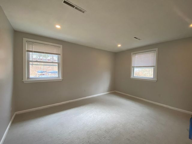 128 Cheryl Lane 2L, Holliston, MA 01746