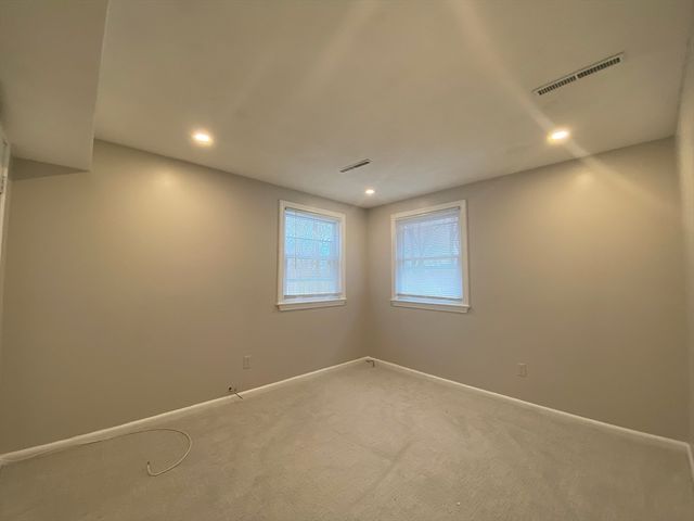 128 Cheryl Lane 2L, Holliston, MA 01746