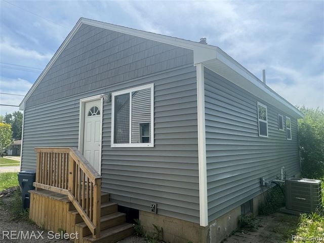3302 Miller Road, Flint, MI 48503