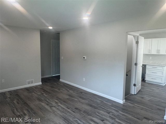 3302 Miller Road, Flint, MI 48503