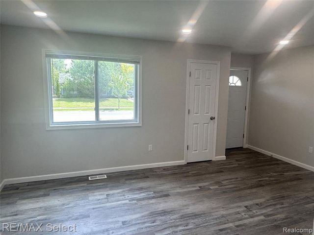 3302 Miller Road, Flint, MI 48503