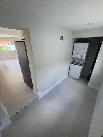 850 NW 109th St, Miami, FL 33168