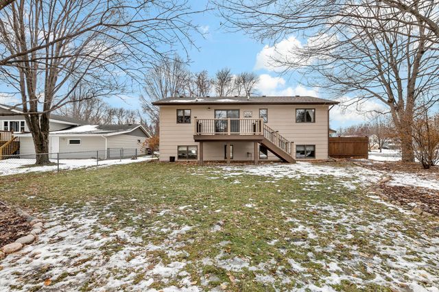 1729 Presidential Lane, Shakopee, MN 55379