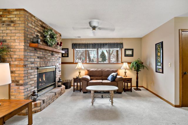 1729 Presidential Lane, Shakopee, MN 55379