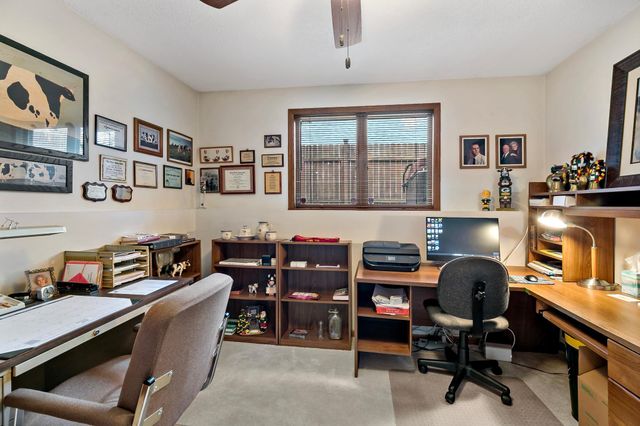 1729 Presidential Lane, Shakopee, MN 55379